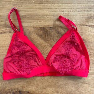 NWOT The Bendy Brand Red Fleurtation Lace Bralette - Size S